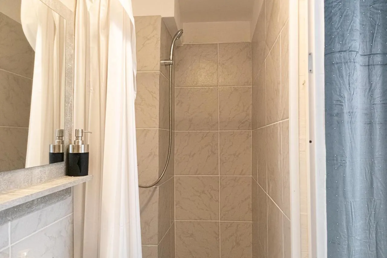 Cozy Room @ Hauptbahnhof - Well Situated & Central Viena 0*,