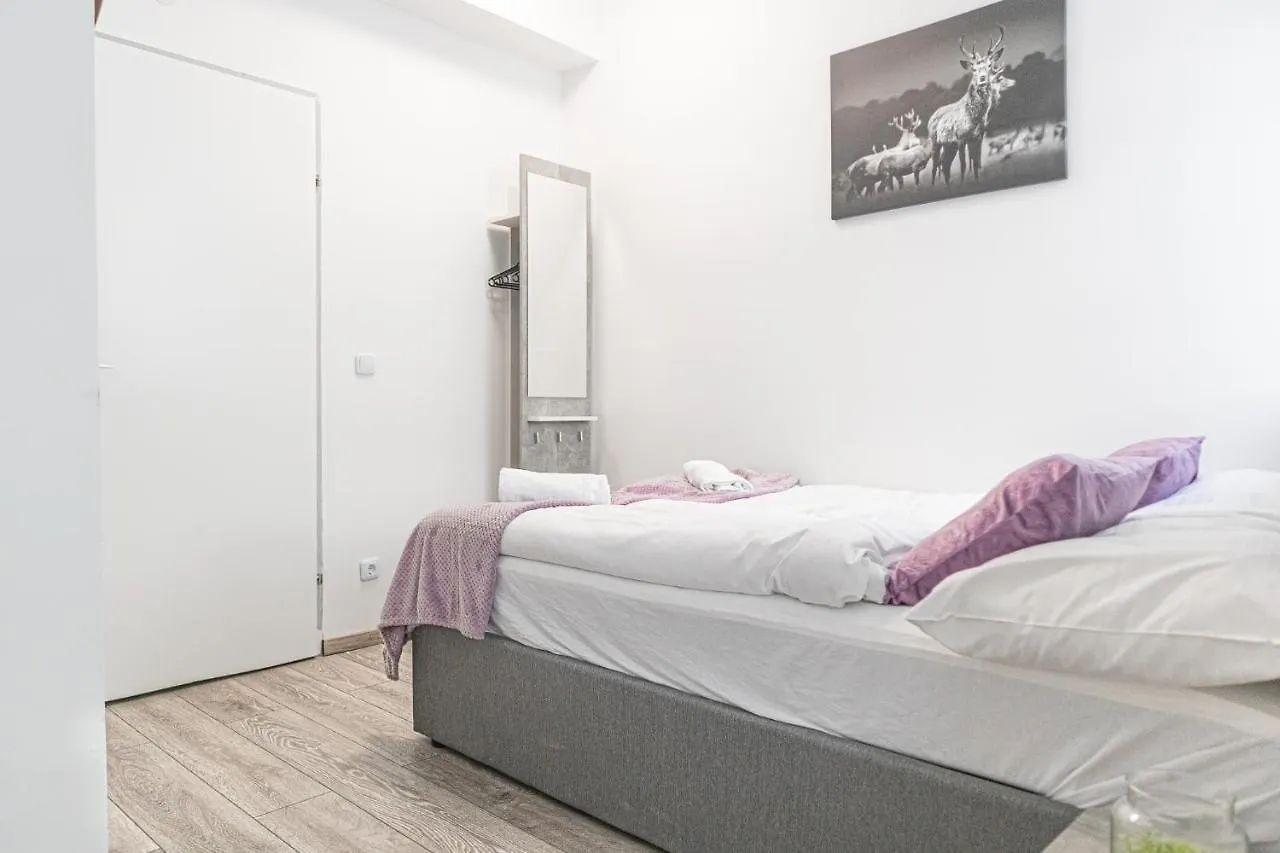 Cozy Room @ Hauptbahnhof - Well Situated & Central Viena 0*,  Austria